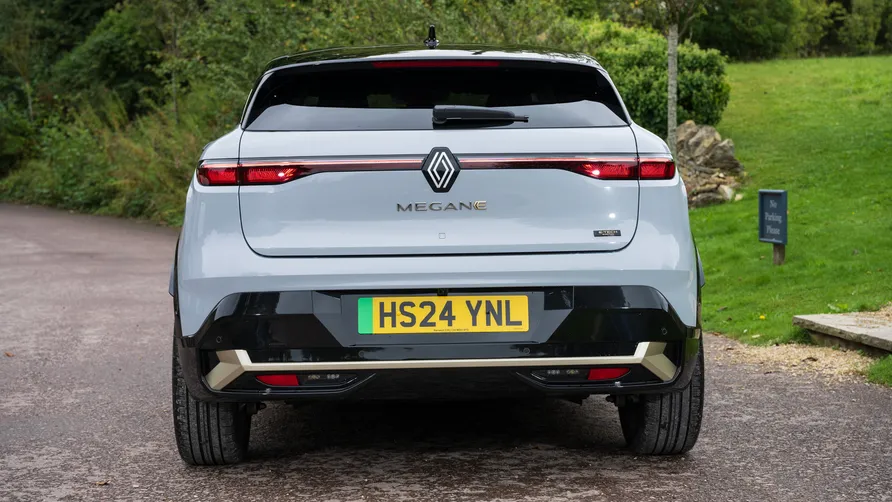 6-Renault-Megane-E-Tech-Electric-2024-review-UK