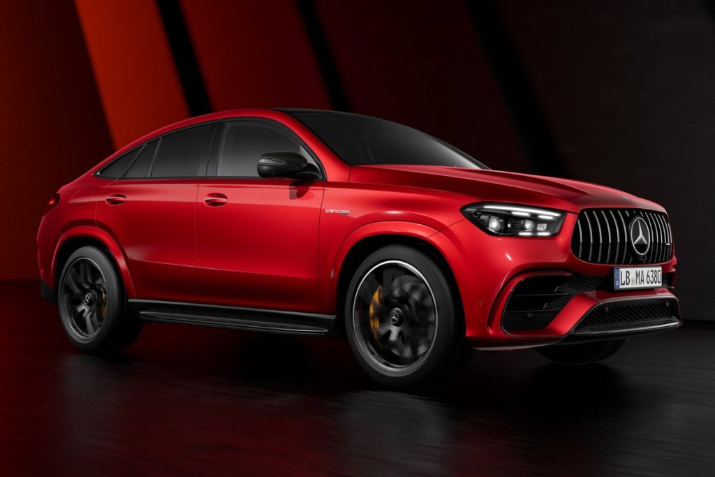 Mercedes-AMG GLE 63 S Coupé | 2023 | Kraftstoffverbrauch kombiniert 12,7–12,3 l/100 km, CO2-Emissionen kombiniert 287‑280 g/km |  hyacinth rot // Mercedes-AMG GLE 63 S Coupé | 2023 | combined fuel consumption 12.7–12.3 l/100 km, combined CO2 emissions 287‑280 g/km | hyacinth red

( Alle angegebenen Werte sind die ermittelten „WLTP-CO₂-Werte“ i.S.v. Art. 2 Nr. 3 Durchführungsverordnung (EU) 2017/1153. Die Kraftstoffverbrauchswerte wurden auf Basis dieser Werte errechnet. // The stated figures are the measured "WLTP CO₂ figures" in accordance with Art. 2 No. 3 of Implementing Regulation (EU) 2017/1153. The fuel consumption figures were calculated on the basis of these figures. )