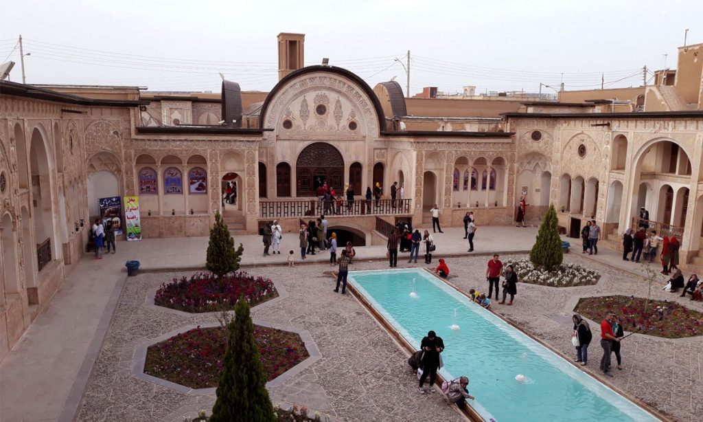 خانه طباطبایی‌ها